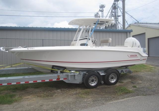 Boston Whaler 230 Outrage