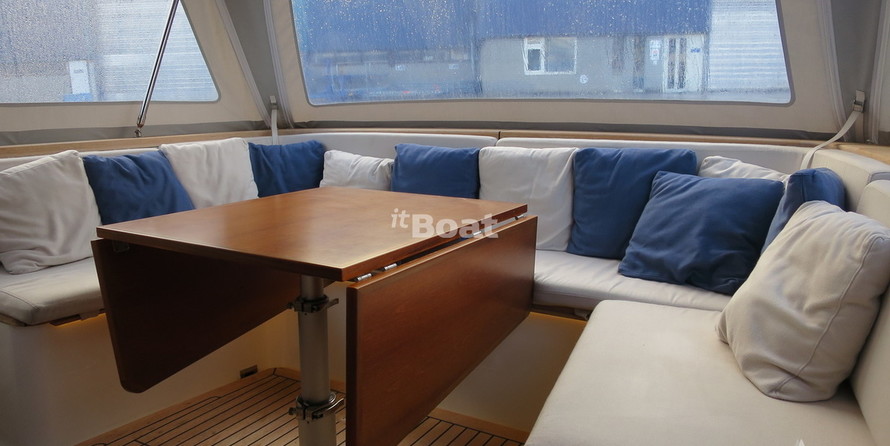 Contest Yachts 52MC Flybridge