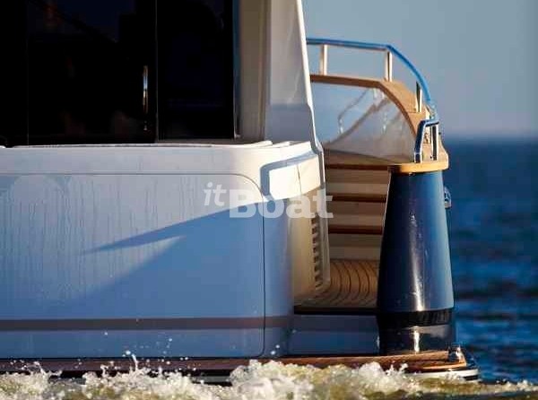 Contest Yachts 52MC Flybridge