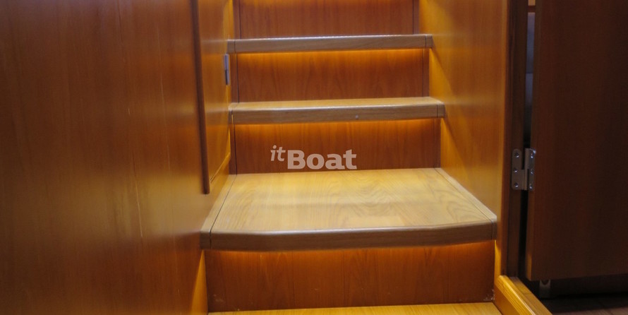 Contest Yachts 52MC Flybridge