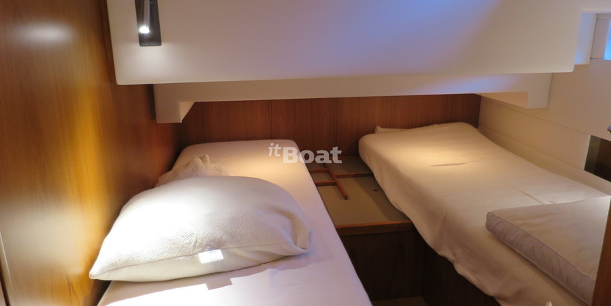 Contest Yachts 52MC Flybridge