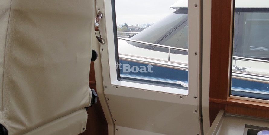 Contest Yachts 52MC Flybridge