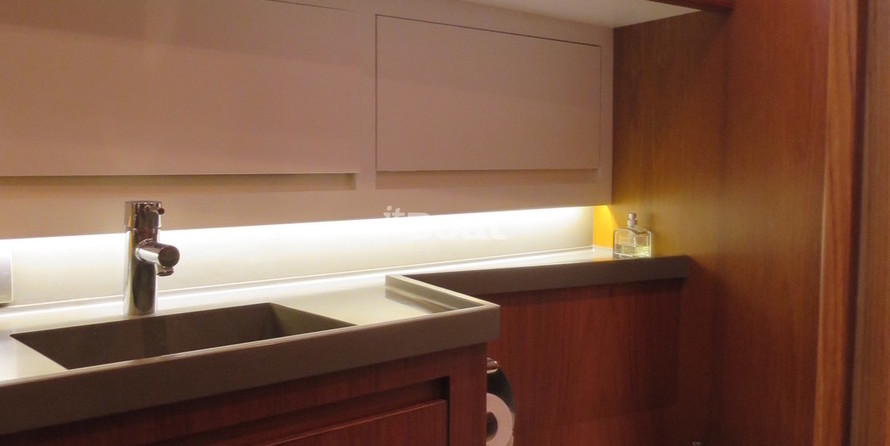 Contest Yachts 52MC Flybridge