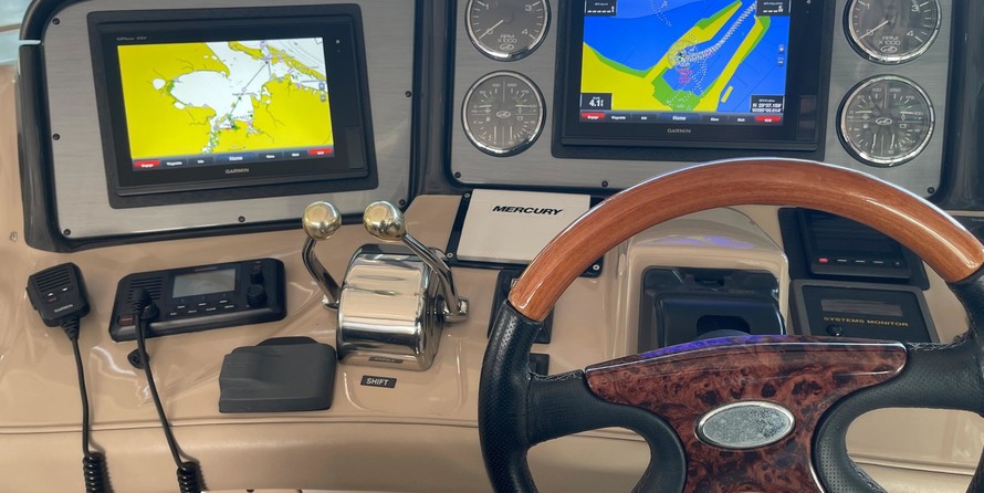 Sea Ray Sundancer 520