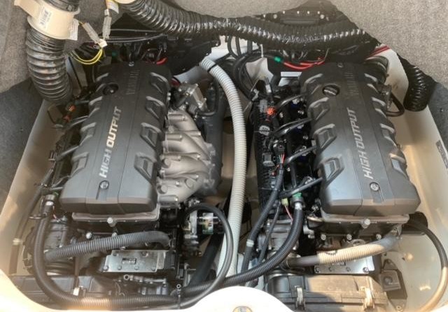 Yamaha 242 LIMITED S E-SERIES