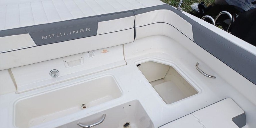 Bayliner VR5 BOWRIDER