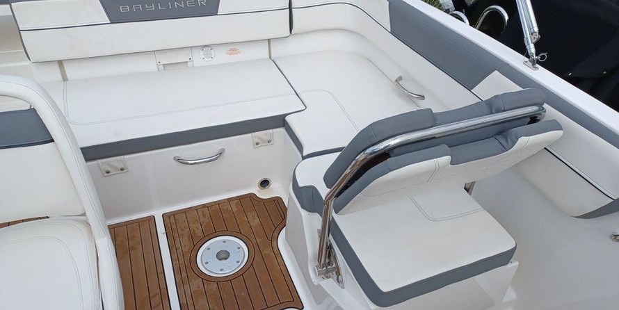 Bayliner VR5 BOWRIDER