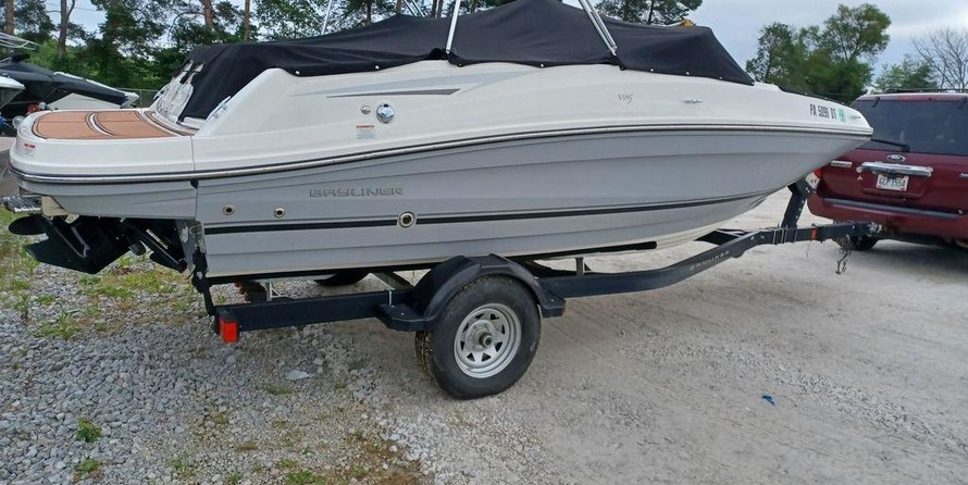 Bayliner VR5 BOWRIDER