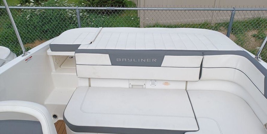 Bayliner VR5 BOWRIDER