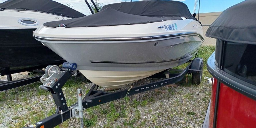 Bayliner VR5 BOWRIDER