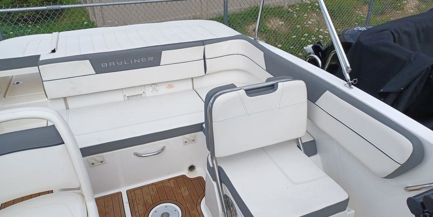 Bayliner VR5 BOWRIDER