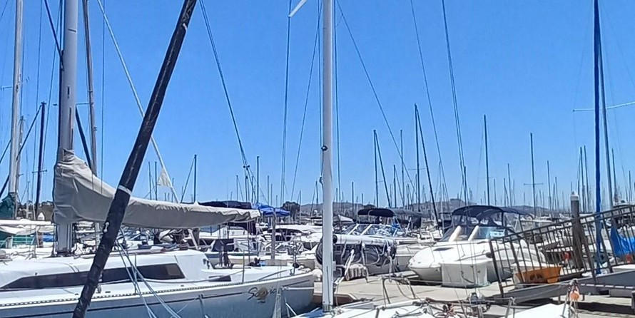 Ferretti Custom 22.74ft