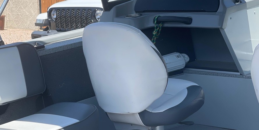 Smoker Craft Osprey 162