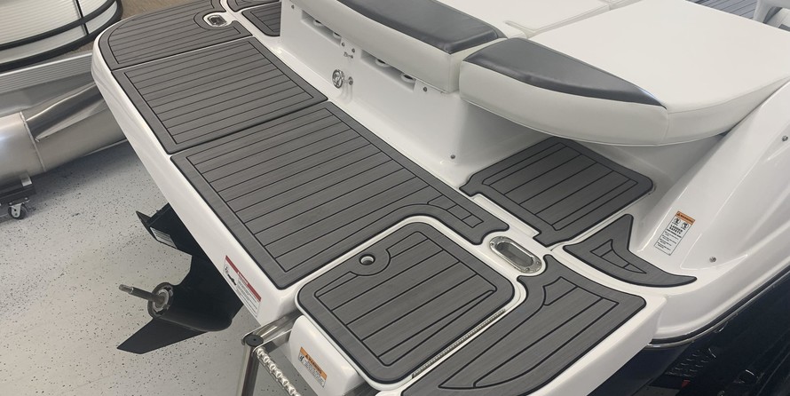 Hurricane 201 sundeck sport