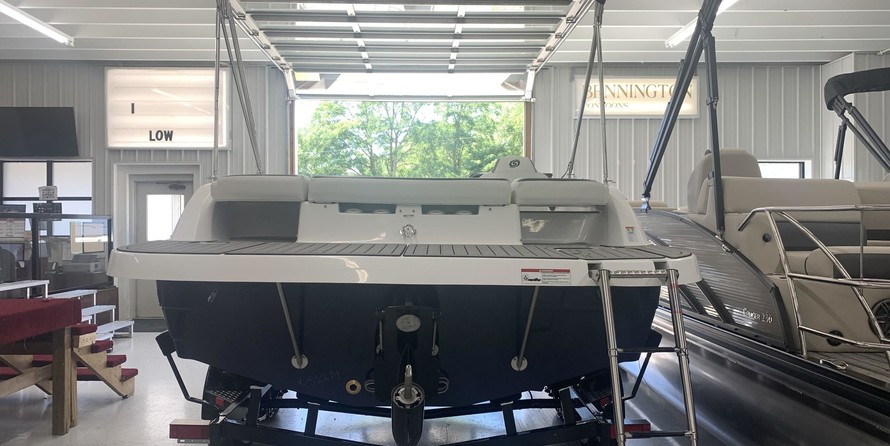 Hurricane 201 sundeck sport