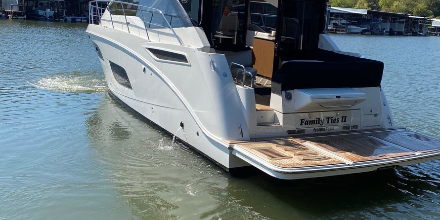 Sea Ray 460 Sundancer