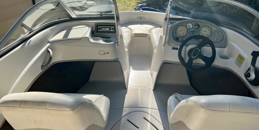 Tracker Tahoe
