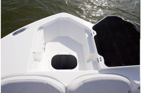 228 Sea Fox Commander