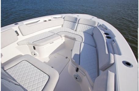 228 Sea Fox Commander