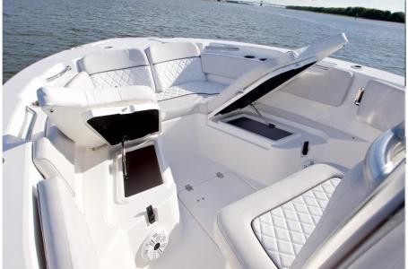 228 Sea Fox Commander