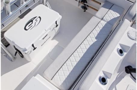 228 Sea Fox Commander