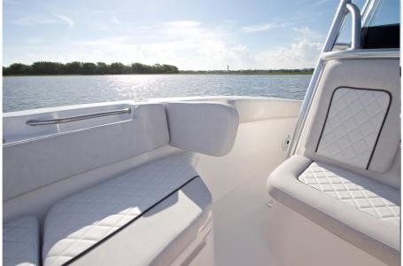 228 Sea Fox Commander