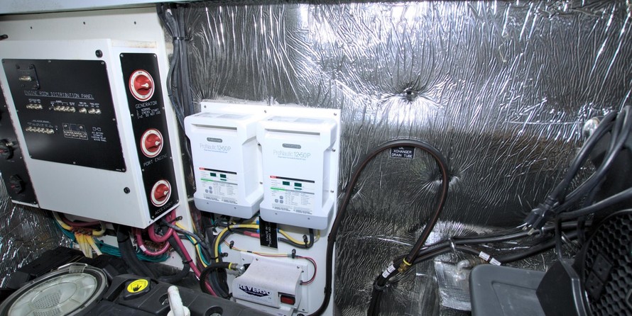 Cruisers Yachts 48 Cantius