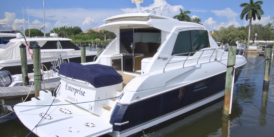 Cruisers Yachts 48 Cantius
