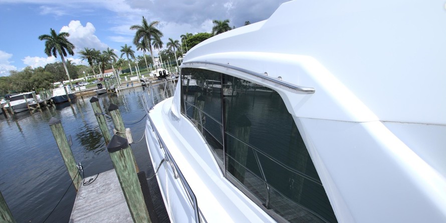 Cruisers Yachts 48 Cantius