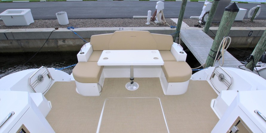 Cruisers Yachts 48 Cantius