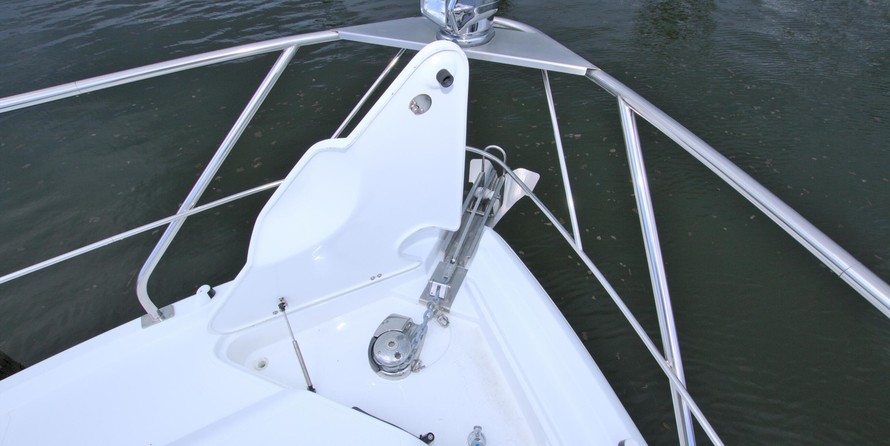 Cruisers Yachts 48 Cantius