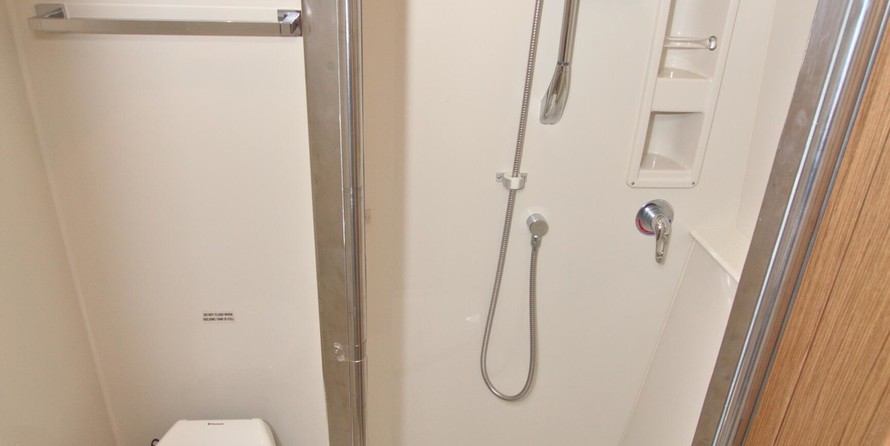 Cruisers Yachts 48 Cantius