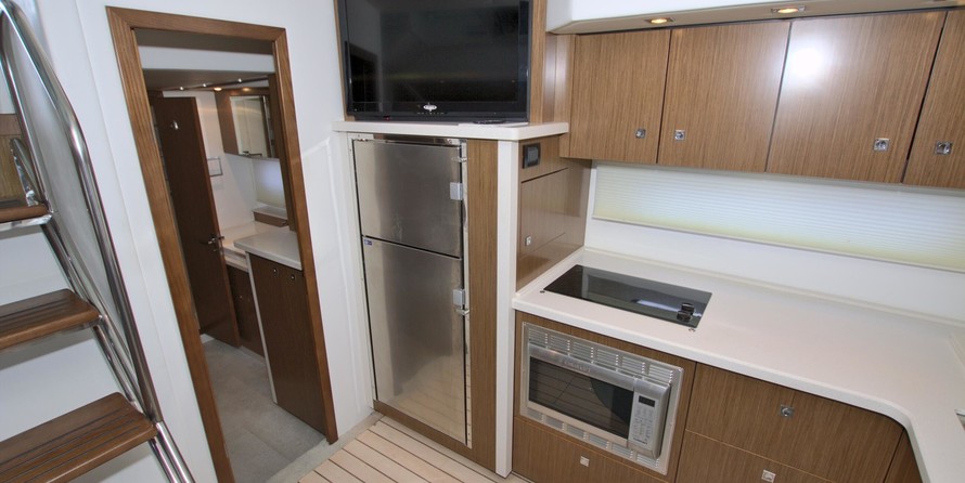 Cruisers Yachts 48 Cantius