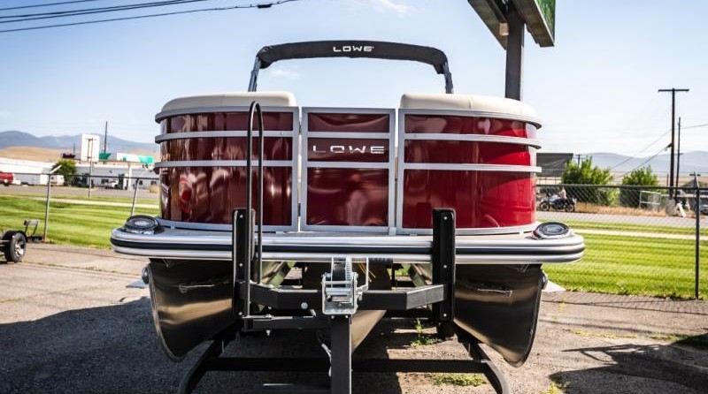 Lowe SS270 Extended Walk Thru