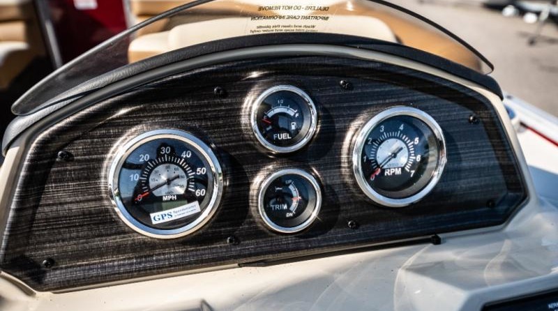 Lowe SS270 Extended Walk Thru