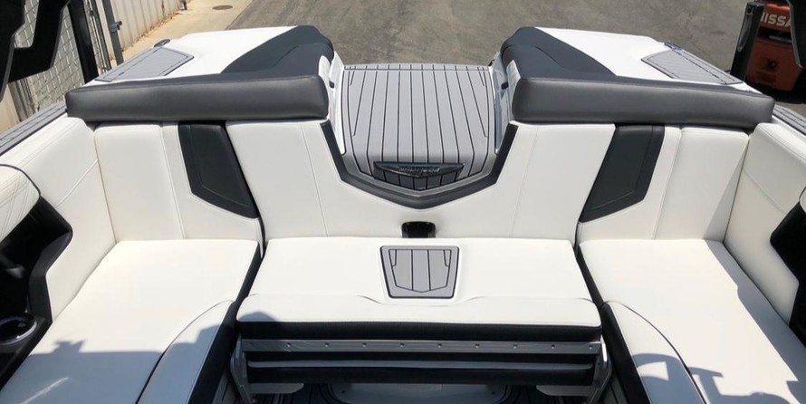 Super Air Nautique G23