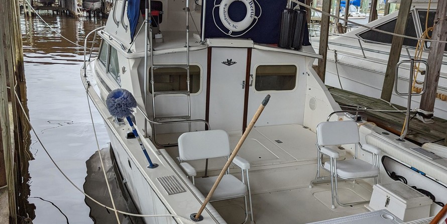 Bertram 28