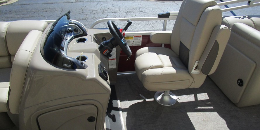 Sun Tracker Party Barge 22 XP3