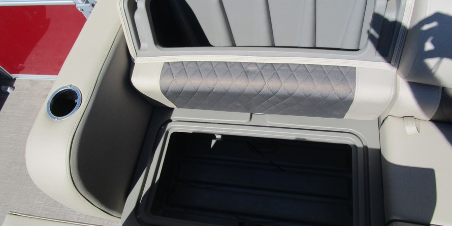 Sun Tracker Party Barge 22 XP3