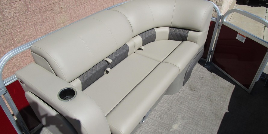 Sun Tracker Party Barge 22 XP3