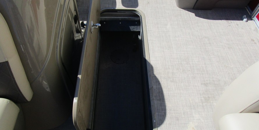 Sun Tracker Party Barge 22 XP3