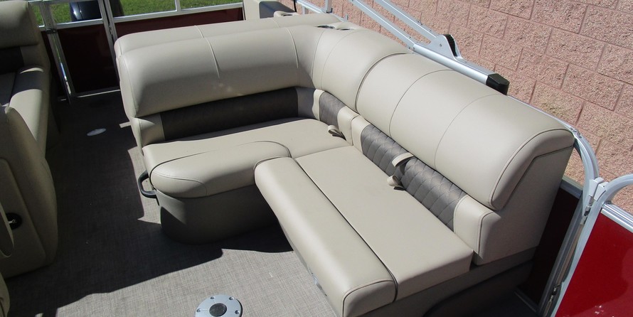 Sun Tracker Party Barge 22 XP3