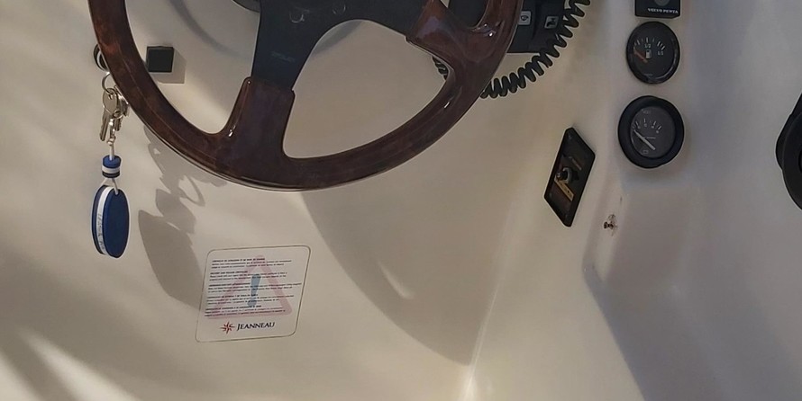 Jeanneau Leader 705