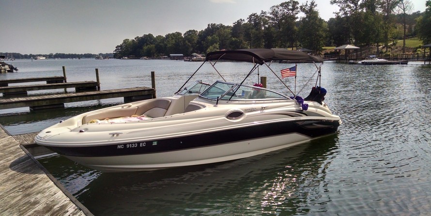 Sea Ray 240 Sundeck