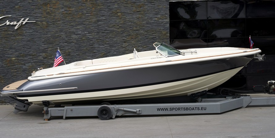 Chris-Craft Launch 27