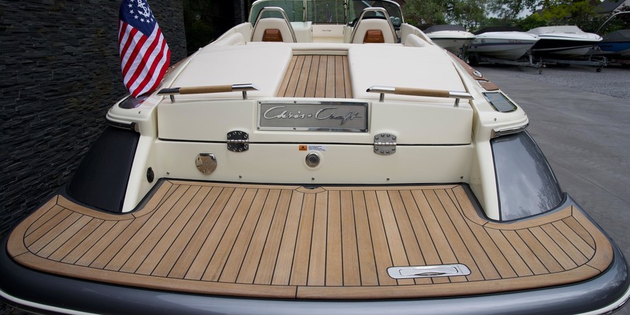Chris-Craft Launch 27