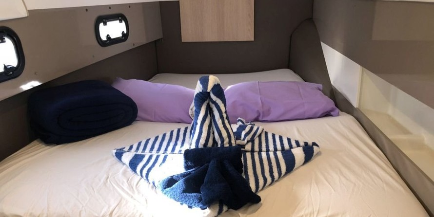 Bali catamarans 4.0 lounge