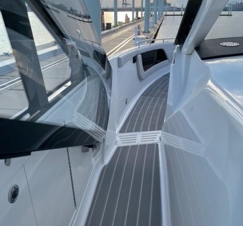 Sea Ray 370 Sundancer