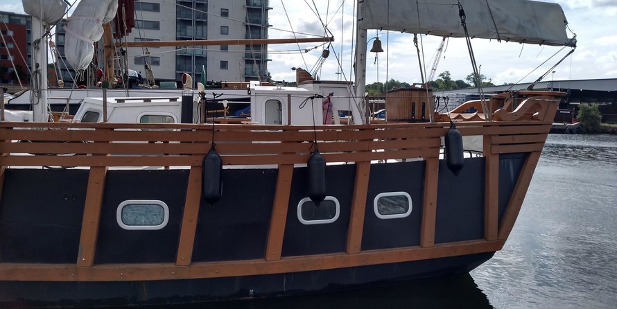 Bruce roberts spray 45