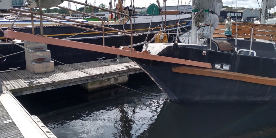 Bruce roberts spray 45